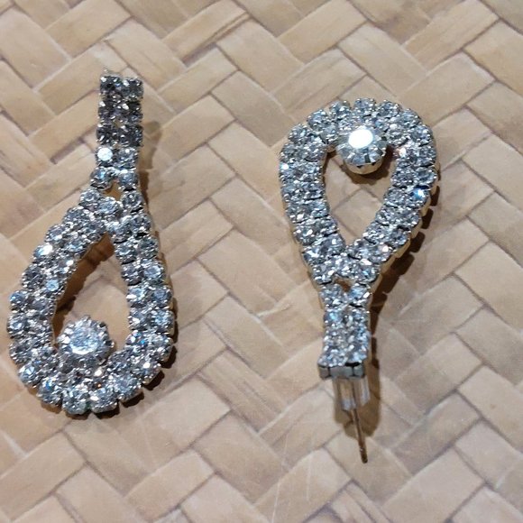 Women's Teardrop Dangle Rhinestones Earrings - NWOT - Picture 6 of 7